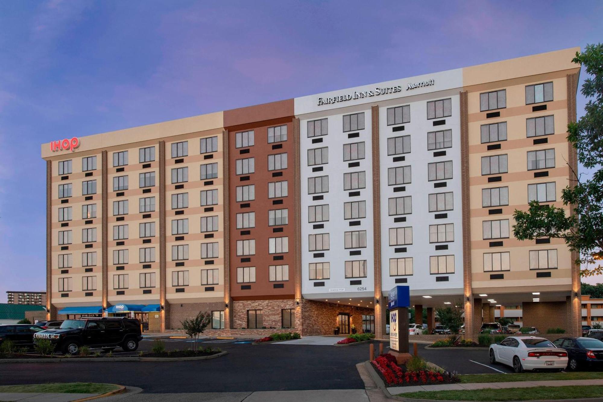 Fairfield Inn & Suites By Marriott Alexandria West/Mark Center Exterior photo